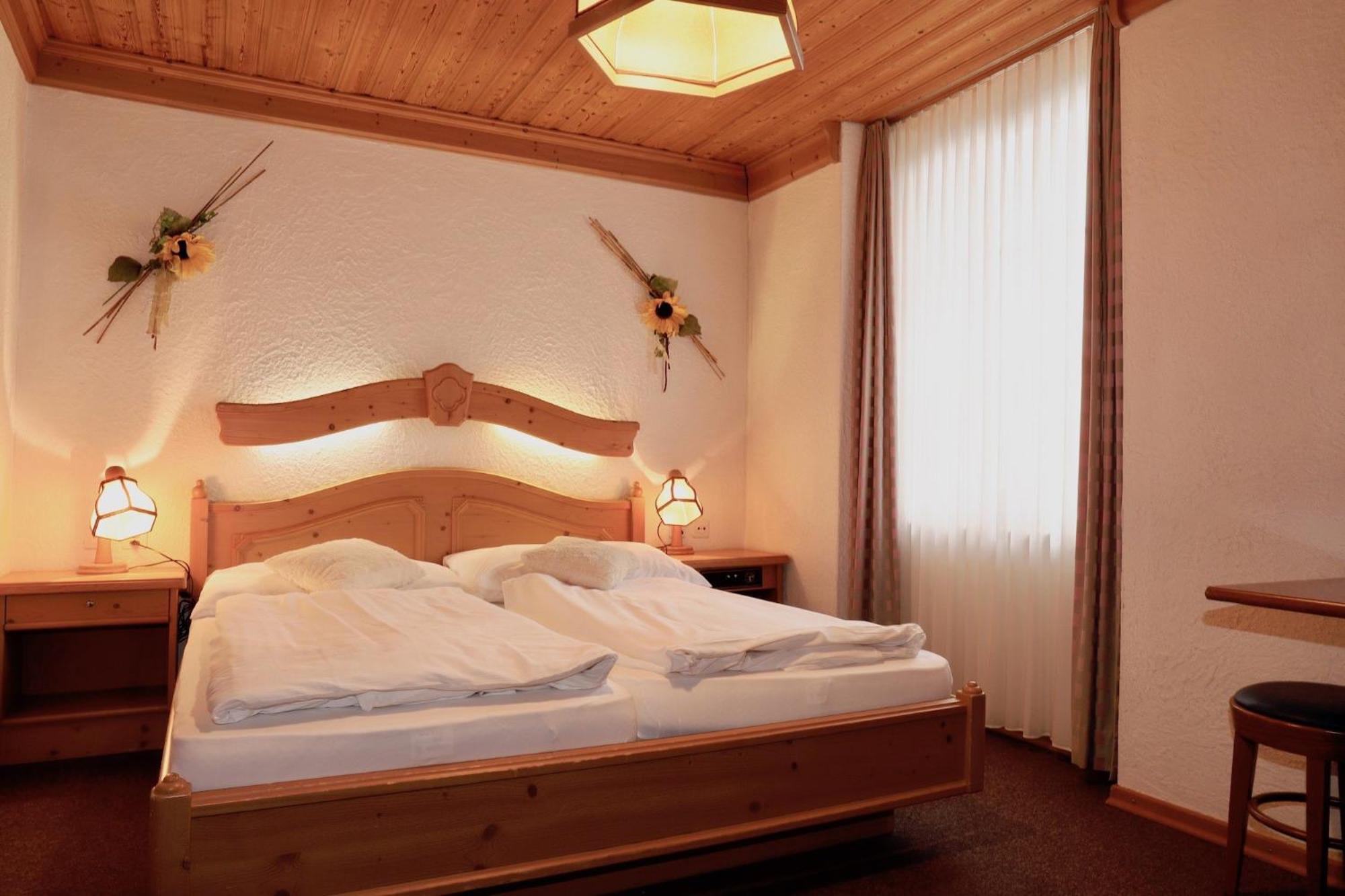 Hotel-Restaurant Weisses Kreuz Breitenbach Kültér fotó